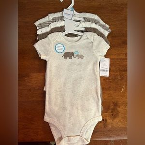 6M onesie set NWT